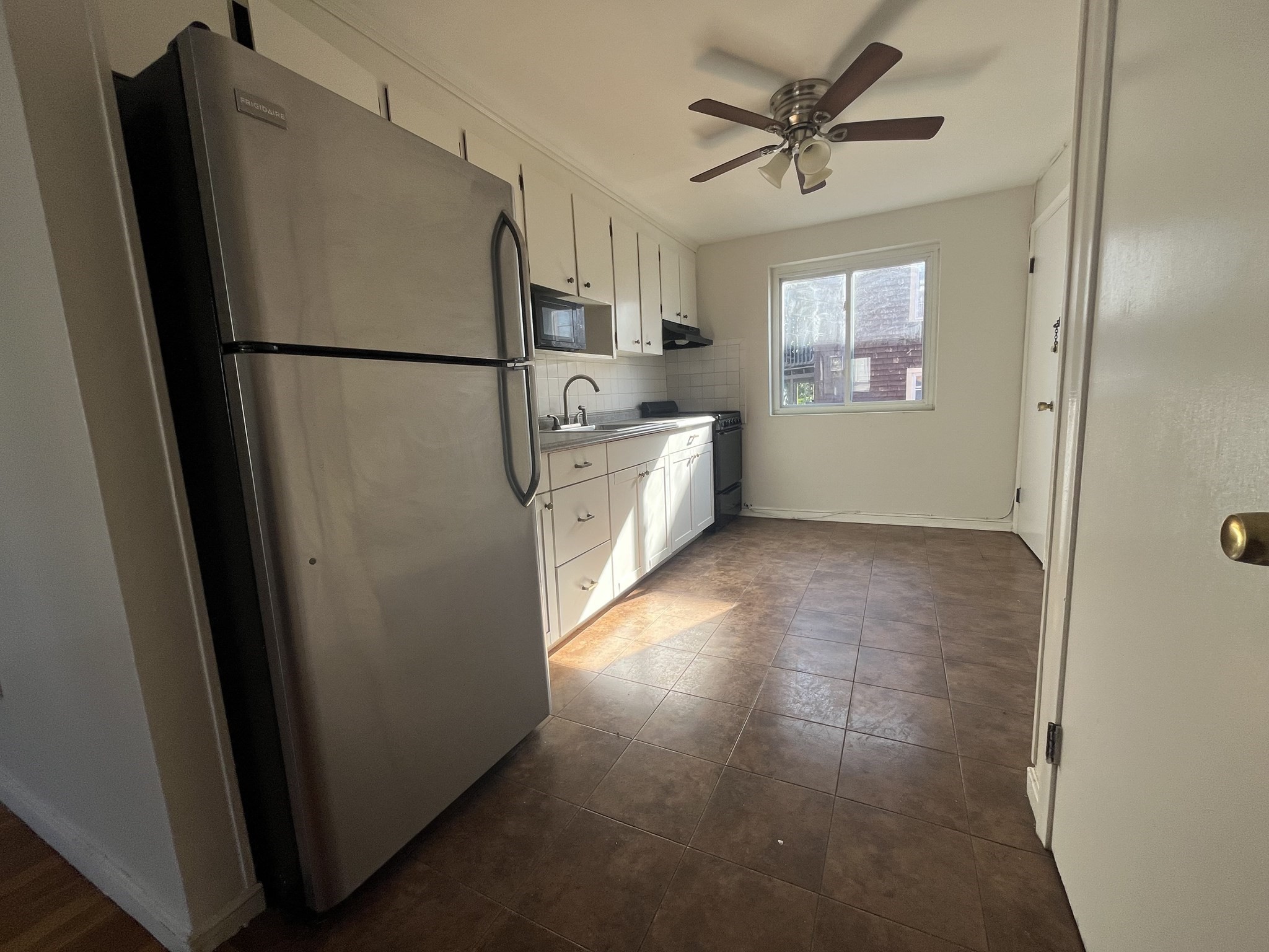 4090 Washington # 3 Property Photo 1