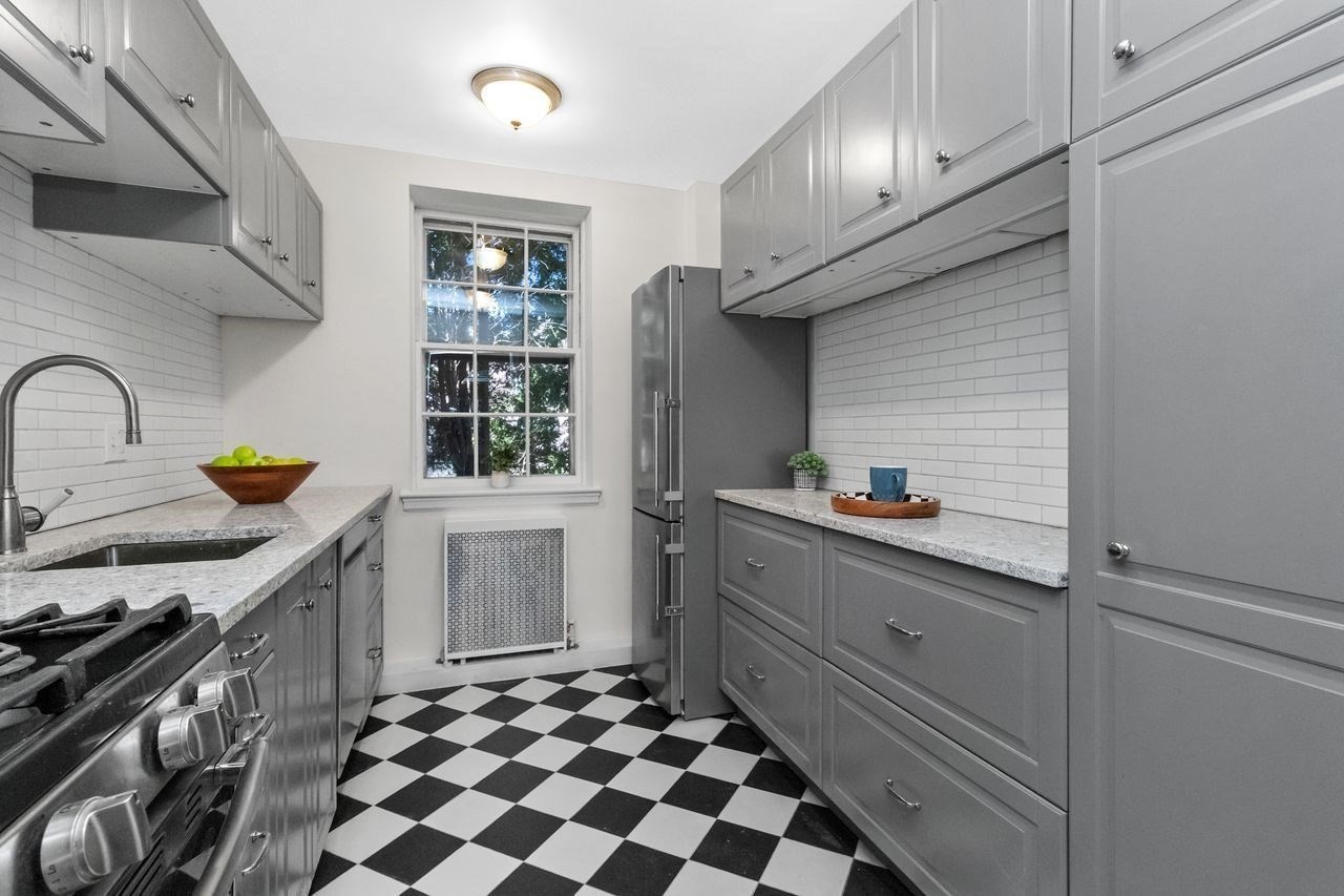37 Commonwealth Ave # 12 Property Photo 6