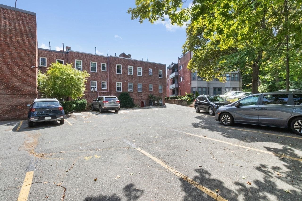 37 Commonwealth Ave # 12 Property Photo 11