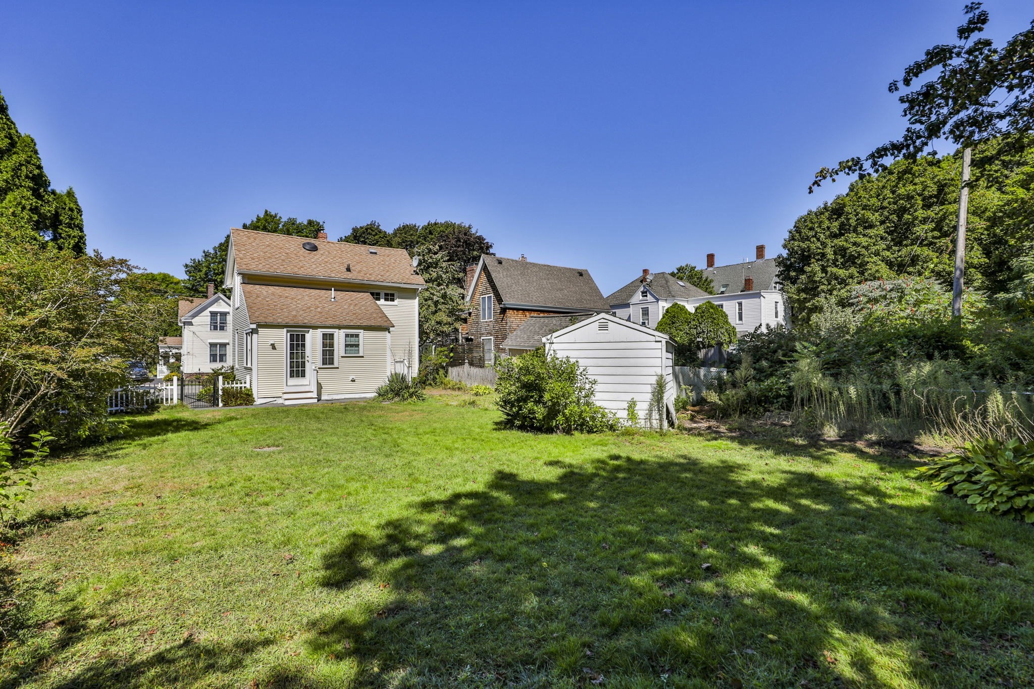 13 Collins St Property Photo 5