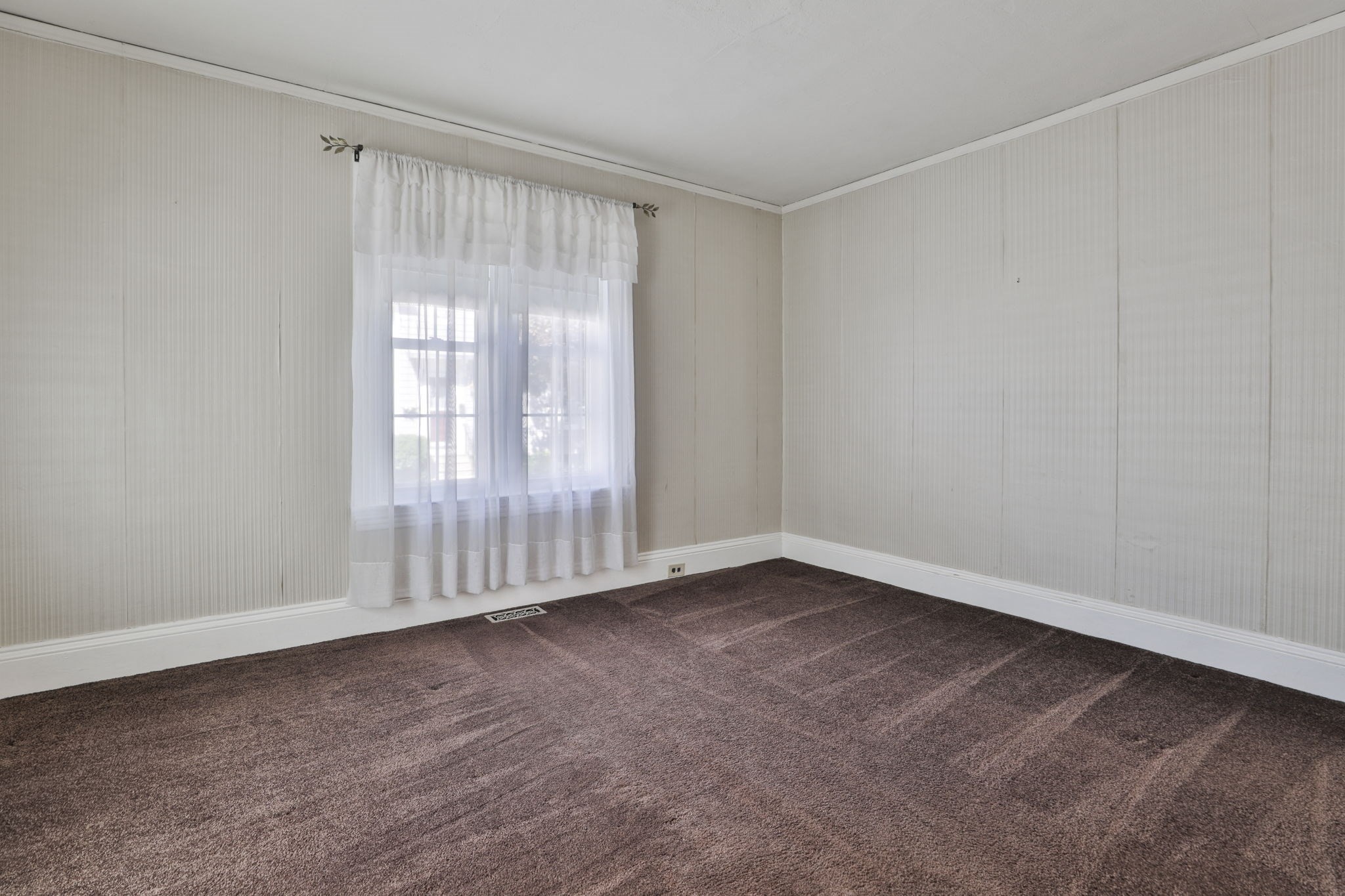 13 Collins St Property Photo 9