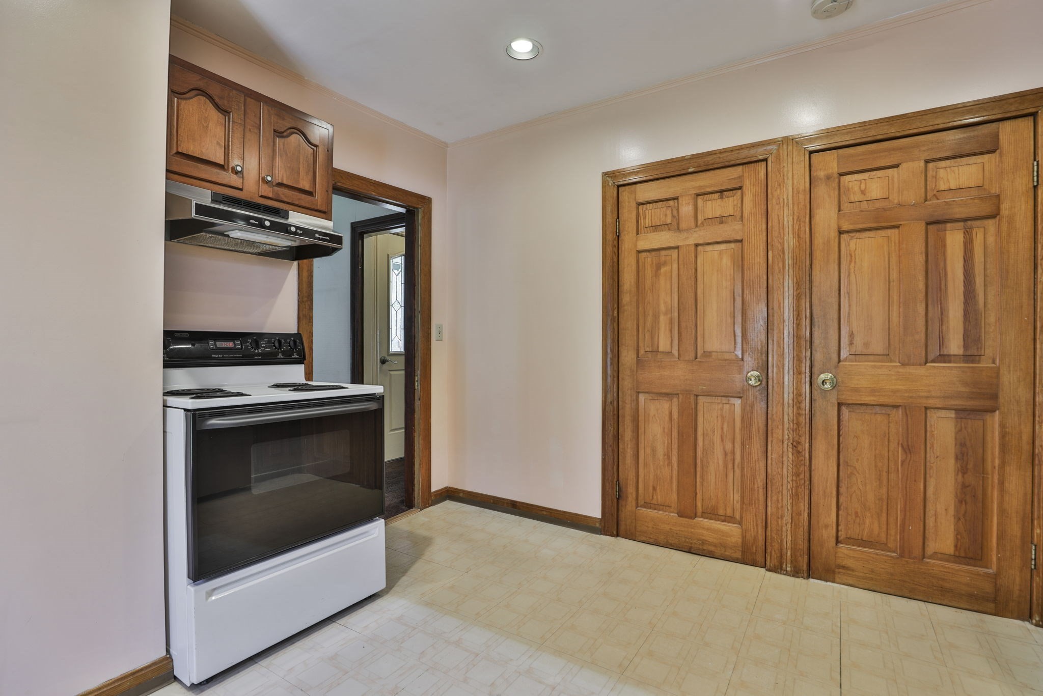 13 Collins St Property Photo 22