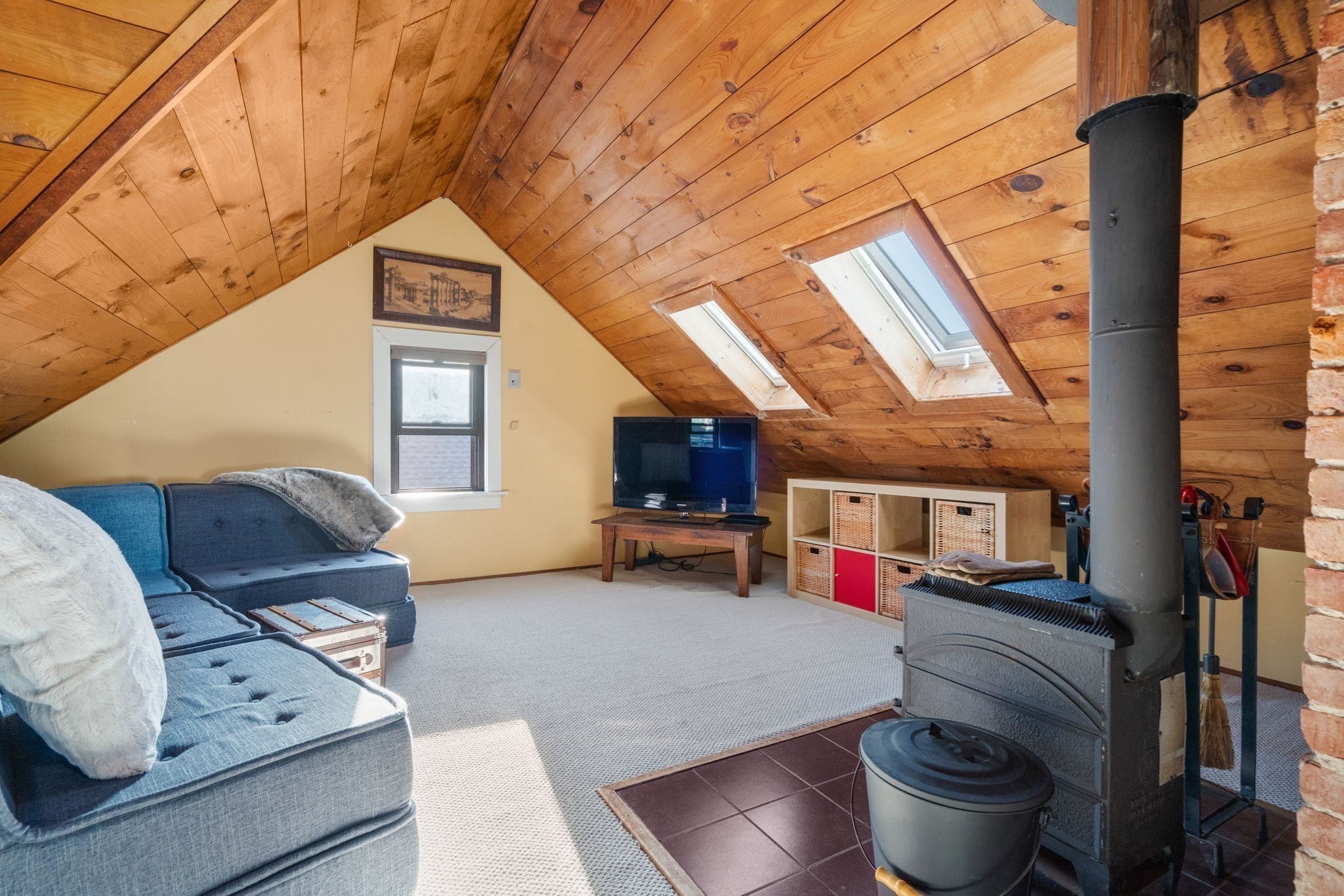 30 Dracut Street Property Photo 27