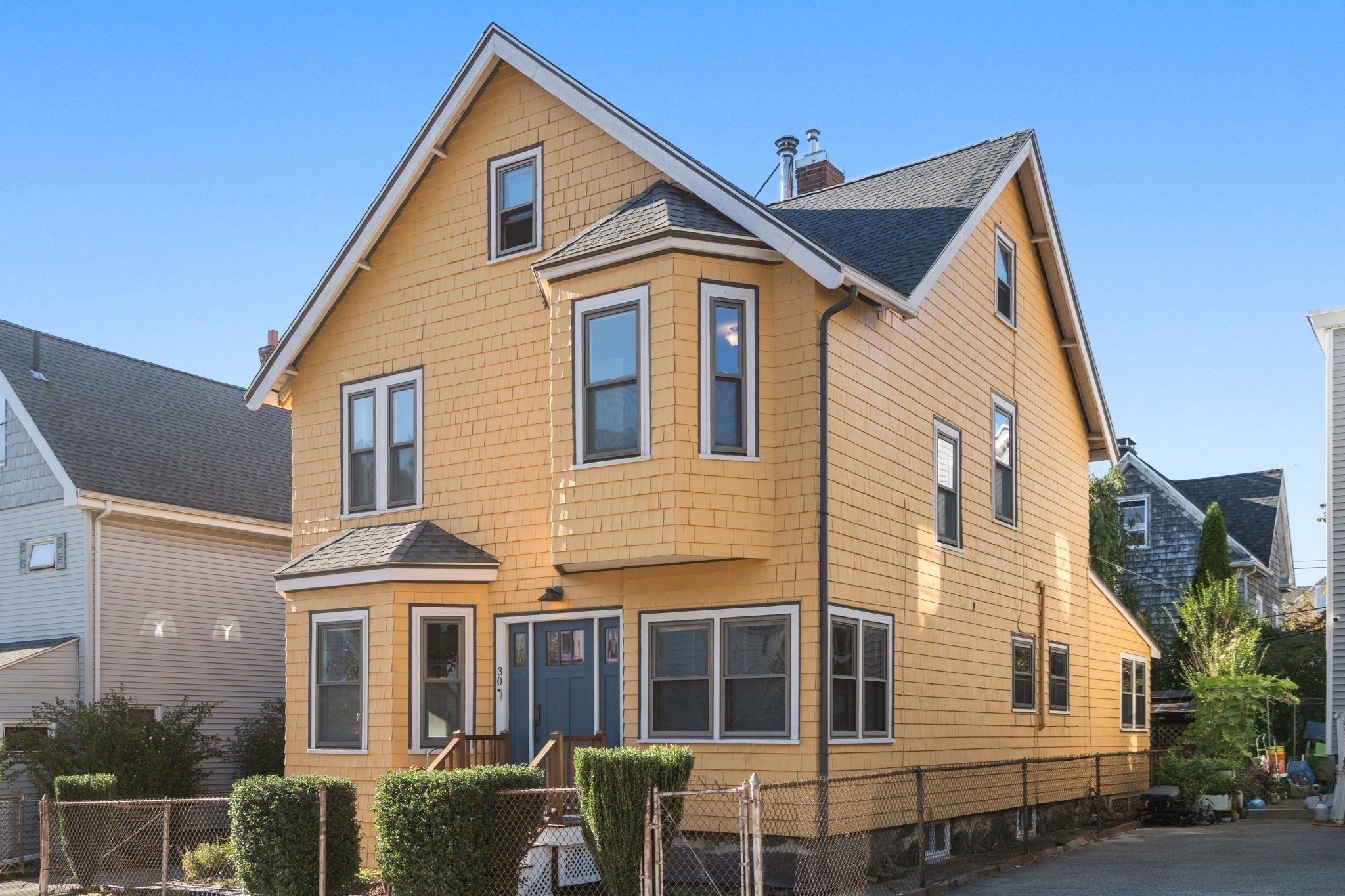 30 Dracut Street Property Photo 35