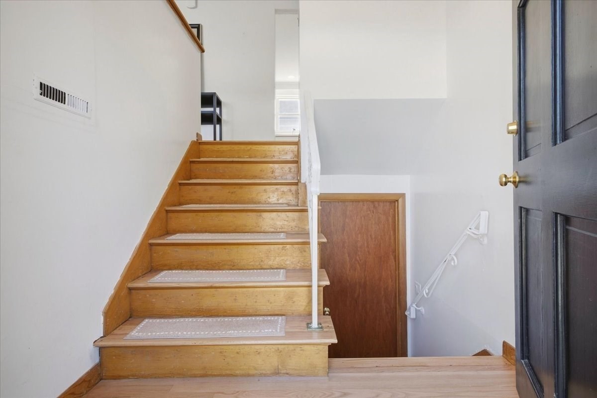 5 Moreau St Property Photo 4