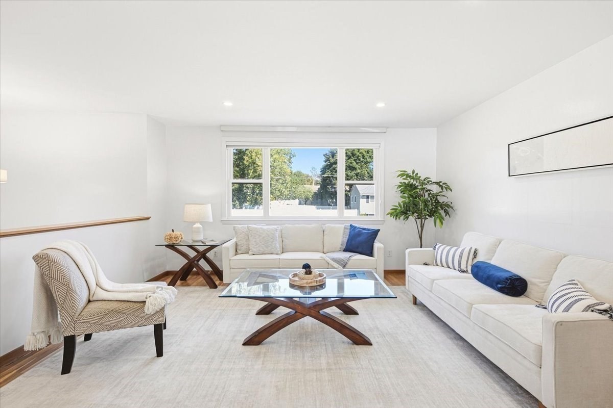 5 Moreau St Property Photo 6