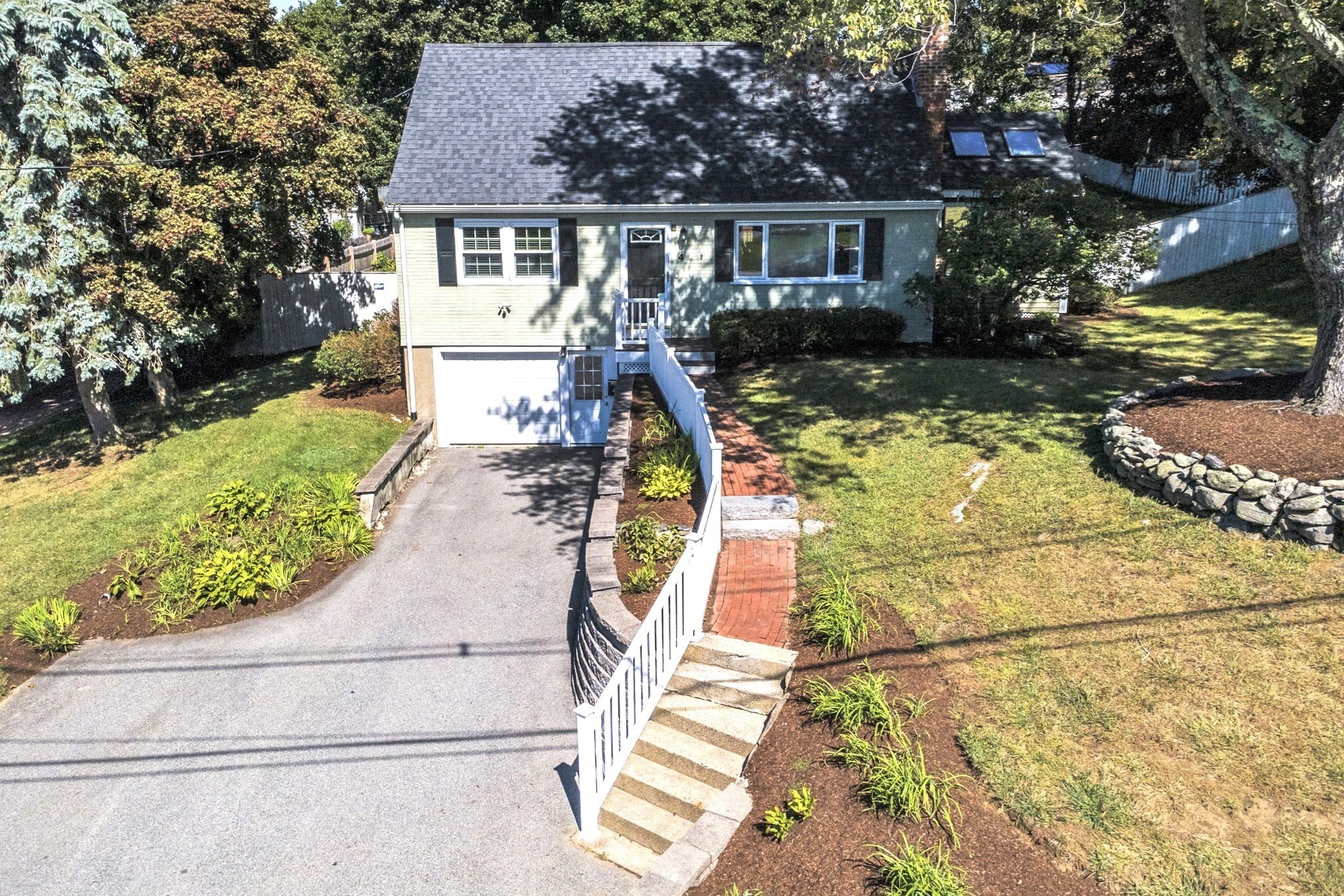 4 Stratton Rd Property Photo 1