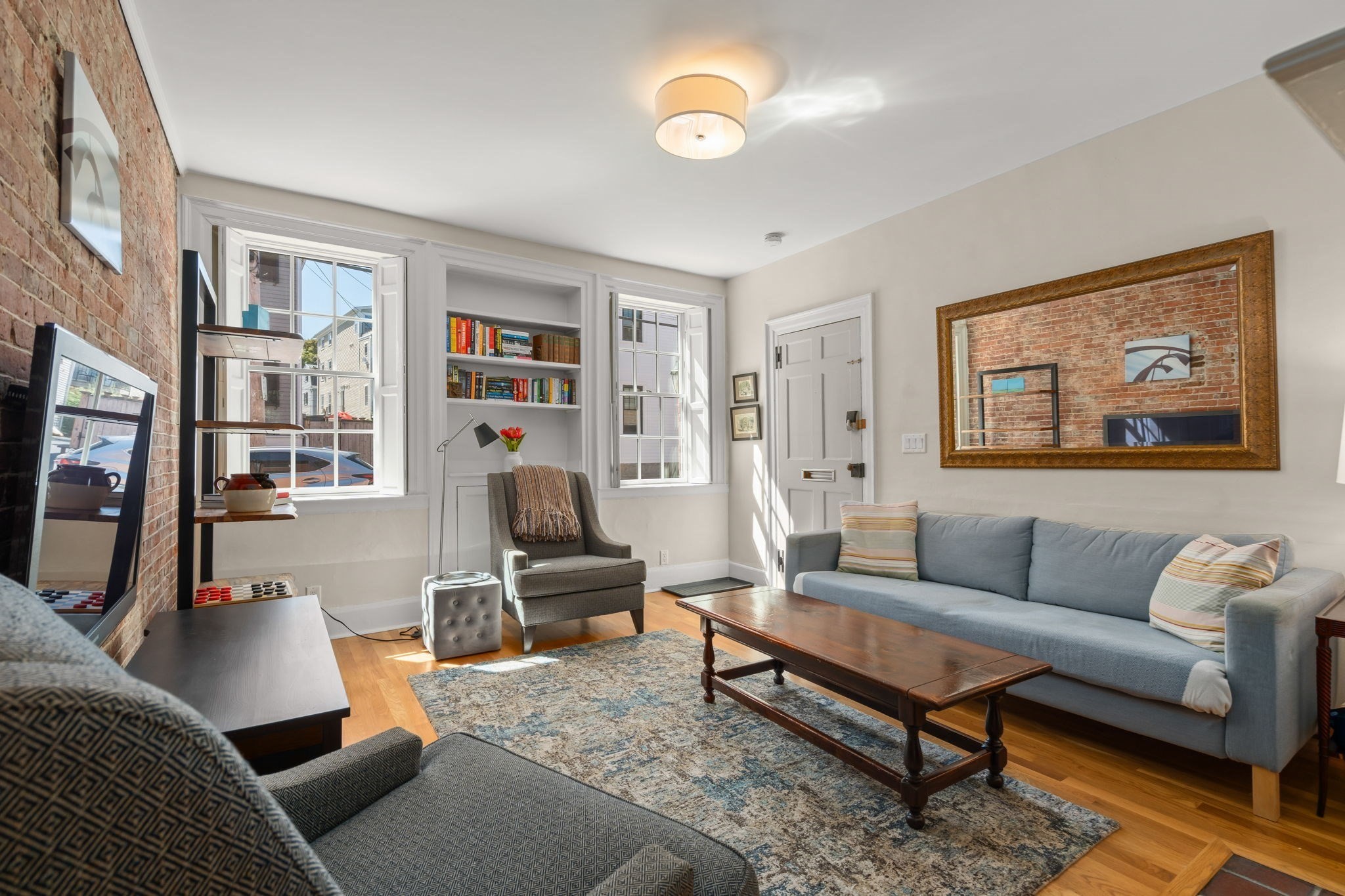 41 Middle St Property Photo 2