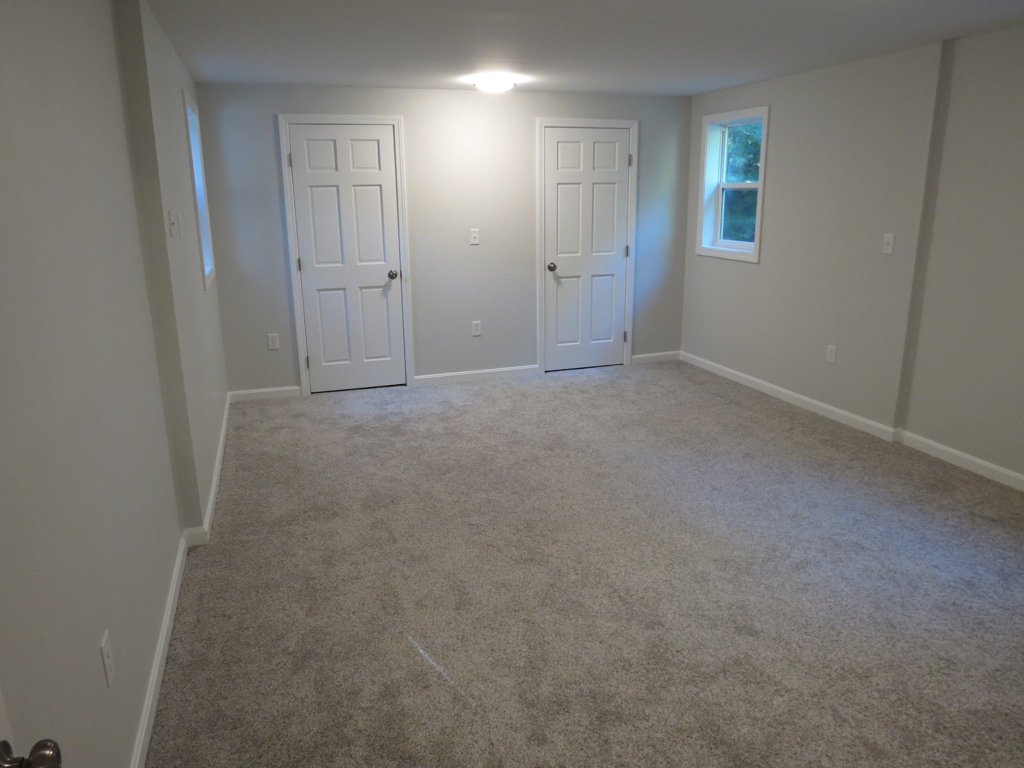 48 Grove St Property Photo 14