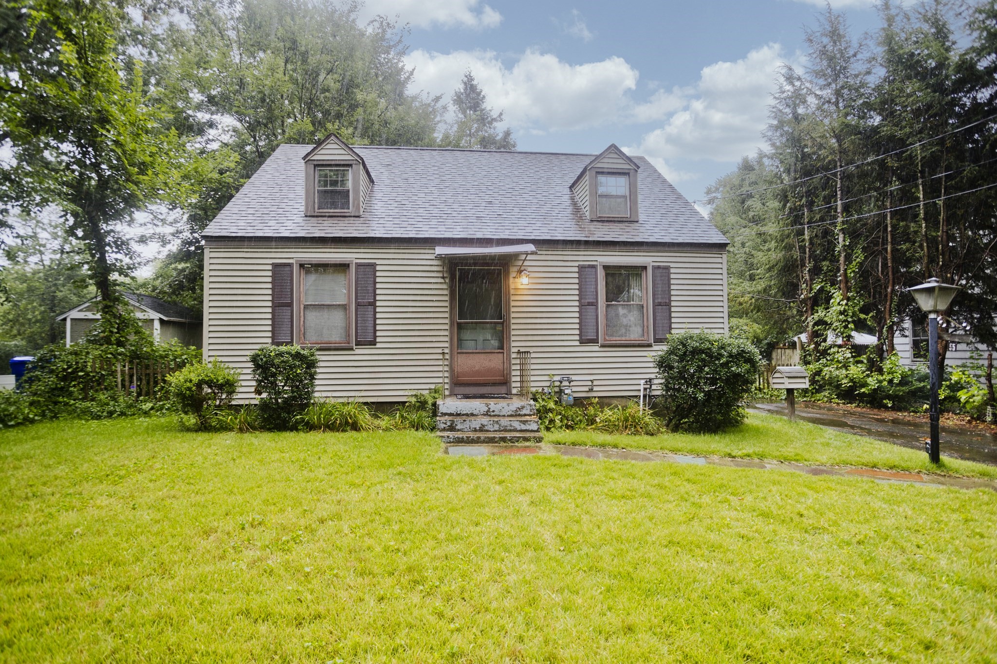 55 Arden St Property Photo 2