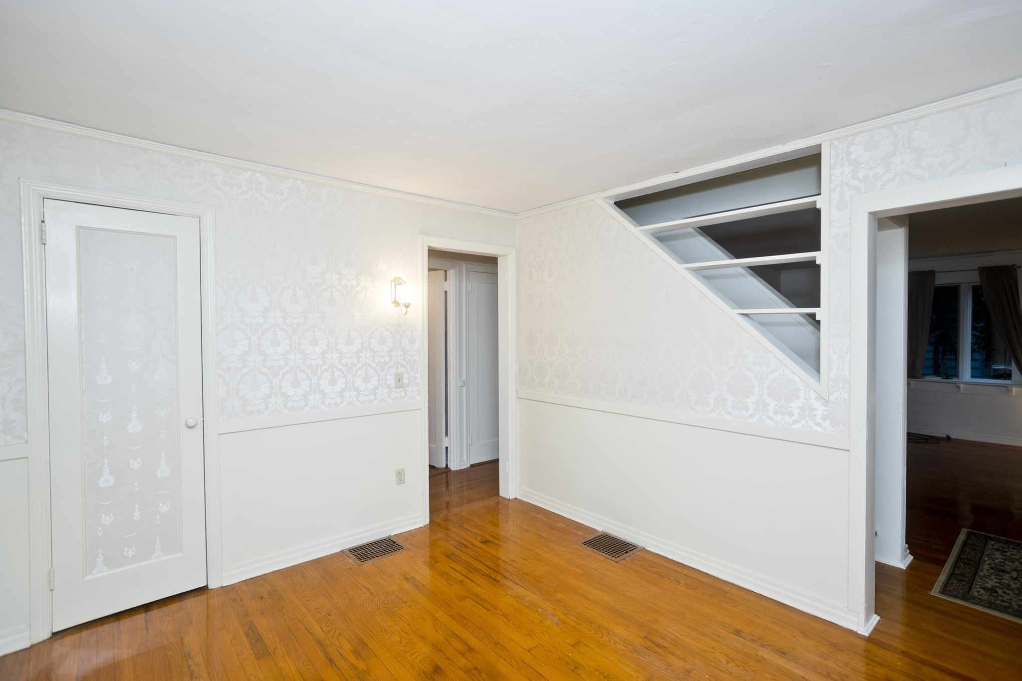 55 Arden St Property Photo 15