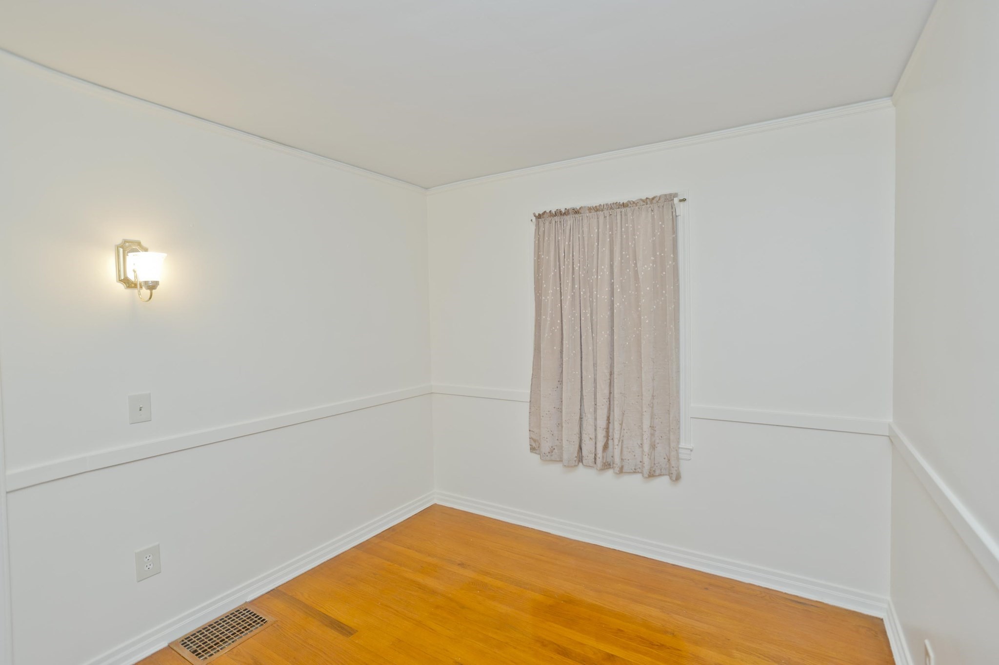 55 Arden St Property Photo 20