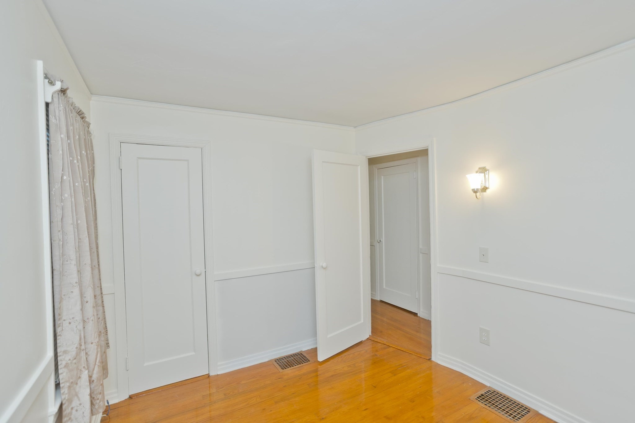 55 Arden St Property Photo 21