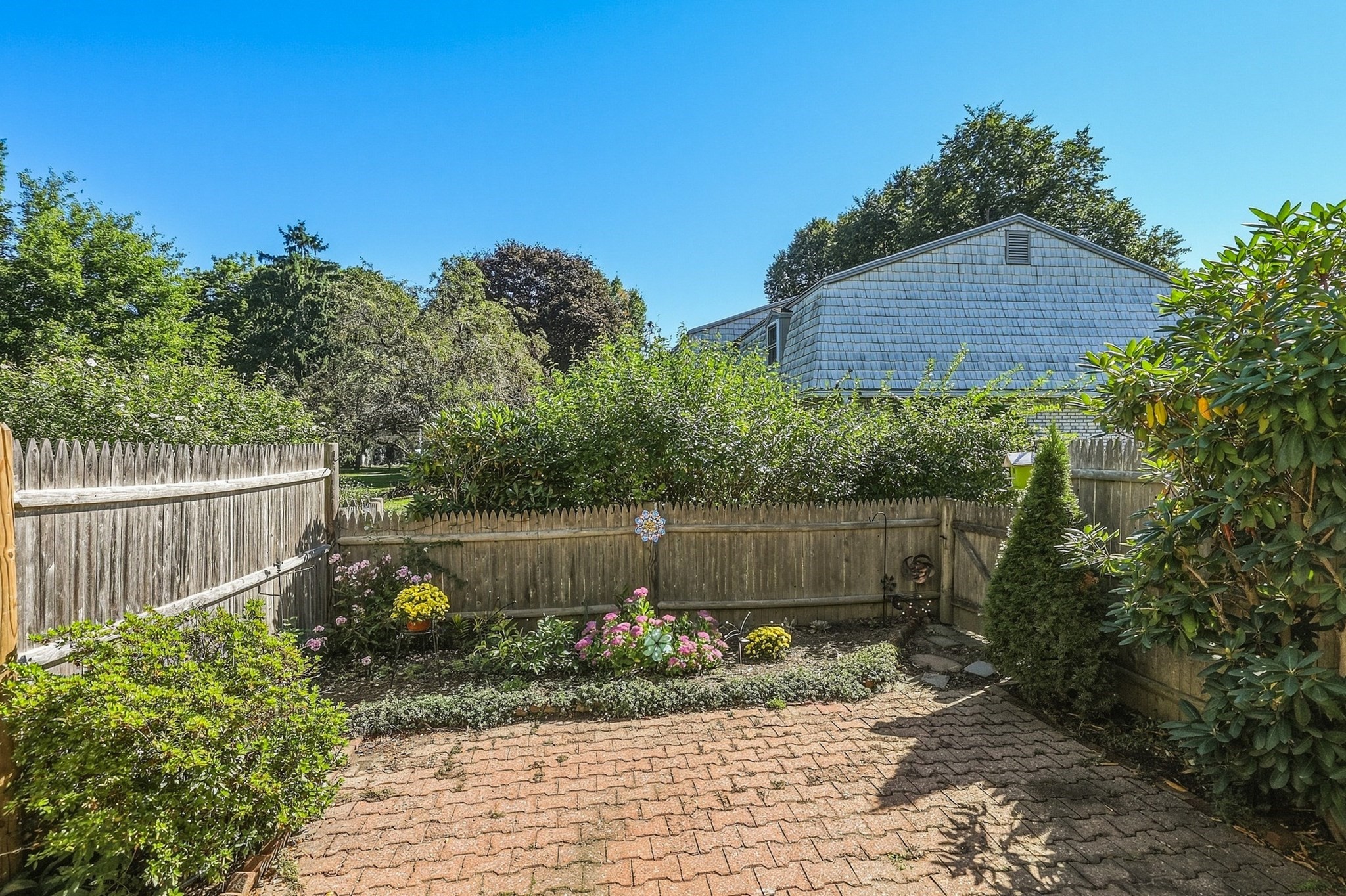 152 Corey Colonial # 152 Property Photo 4