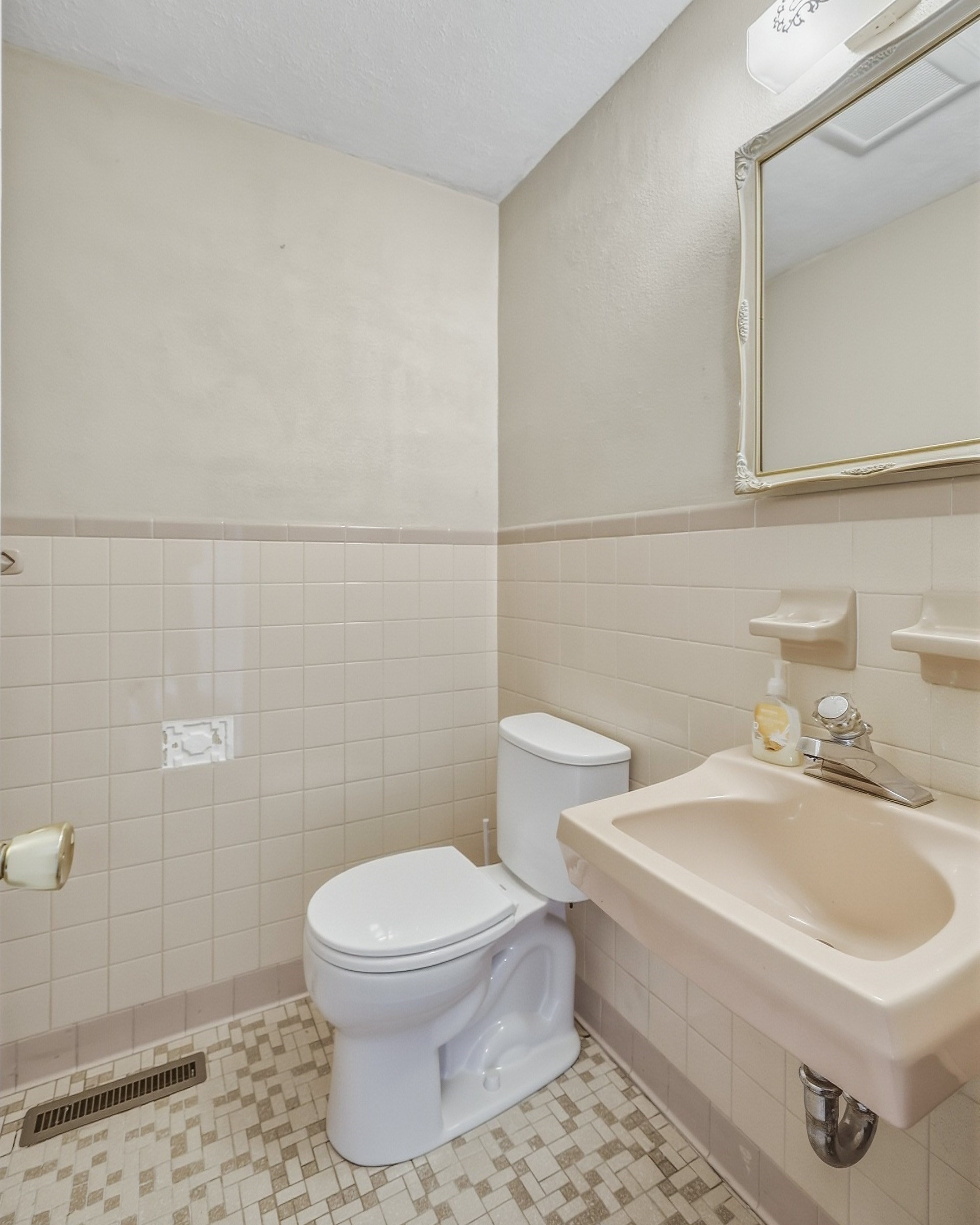 152 Corey Colonial # 152 Property Photo 20