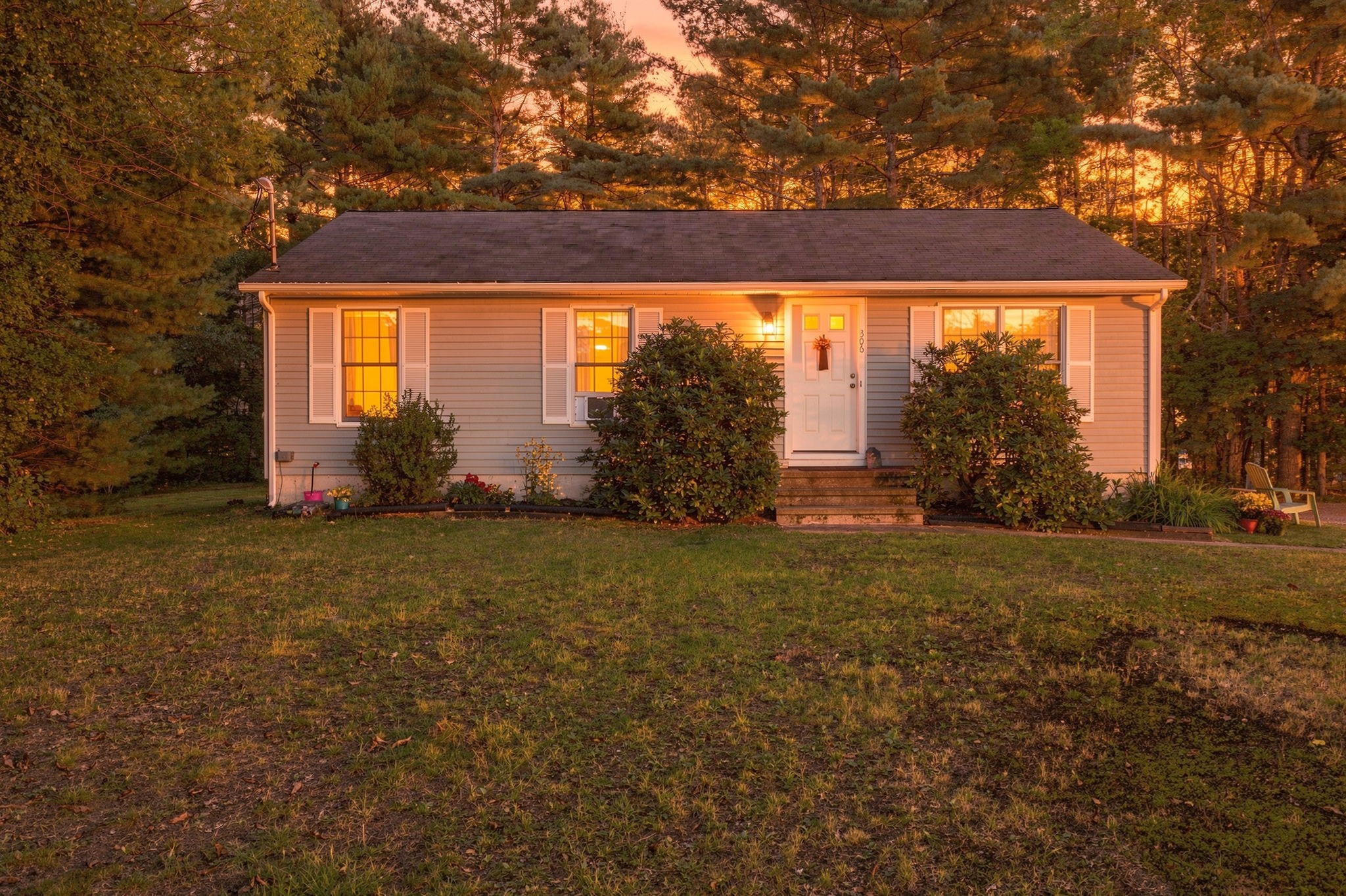 306 South Property Photo 1
