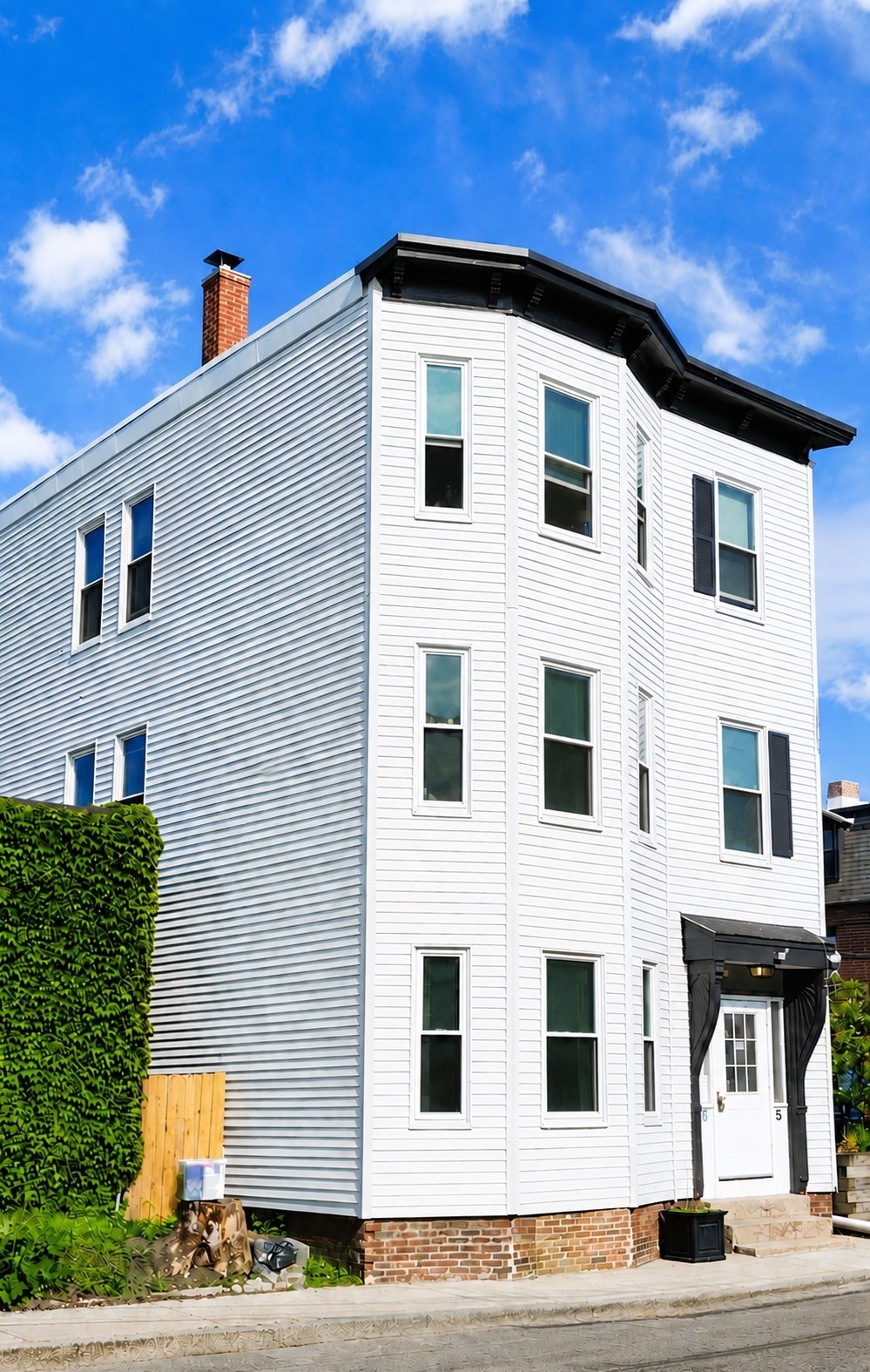 5 Ellery Property Photo 1