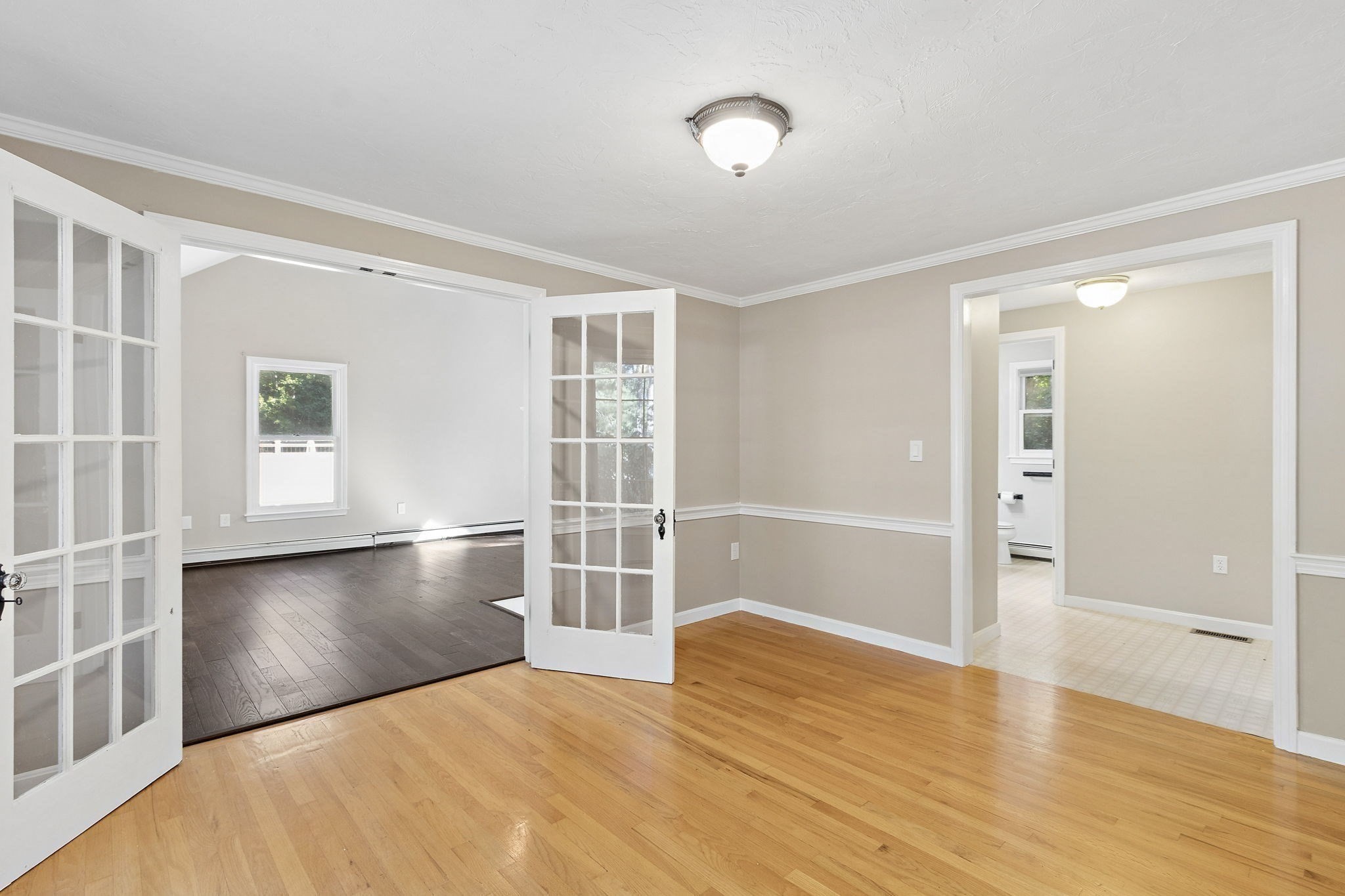 23 Oak St Property Photo 5