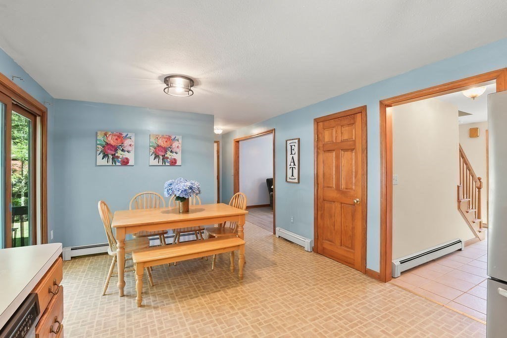 41 Virginia Ave Property Photo 3