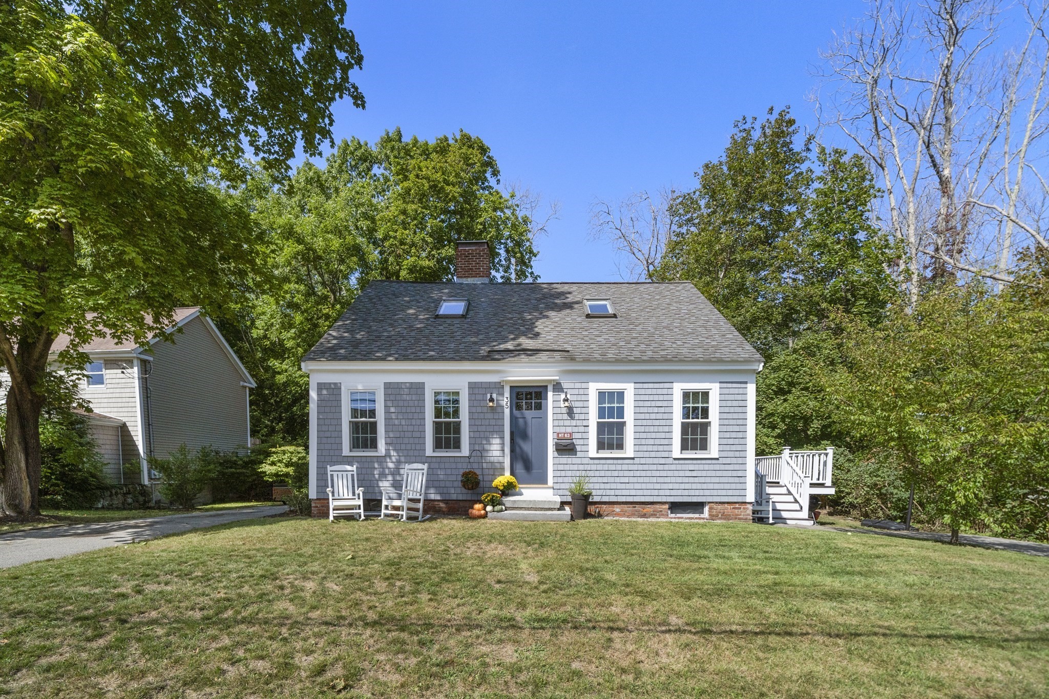 35 Smith Pl Property Photo 1