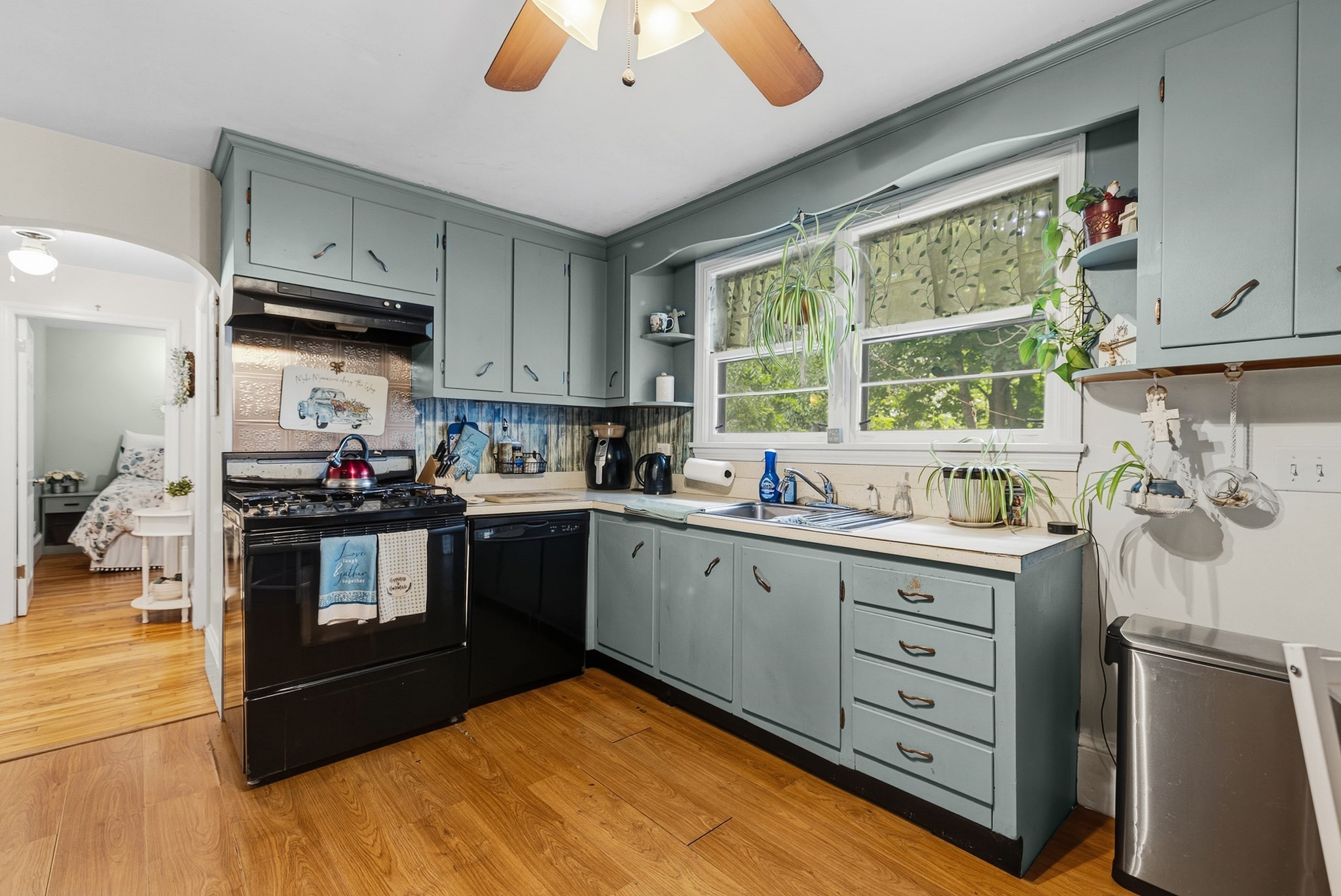 7 Norfolk Ave Property Photo 6