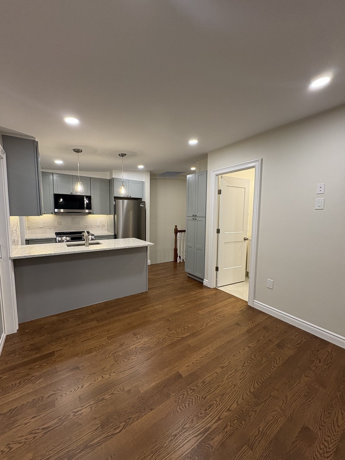 11 Burrill Pl # 3 Property Photo 1