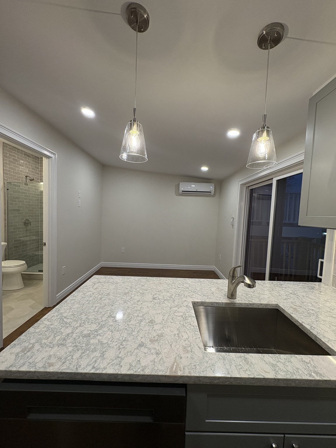 11 Burrill Pl # 3 Property Photo 3