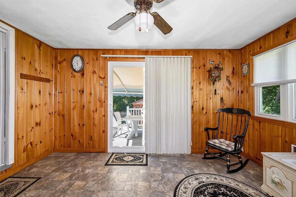 25 Naushon Rd Property Photo 2