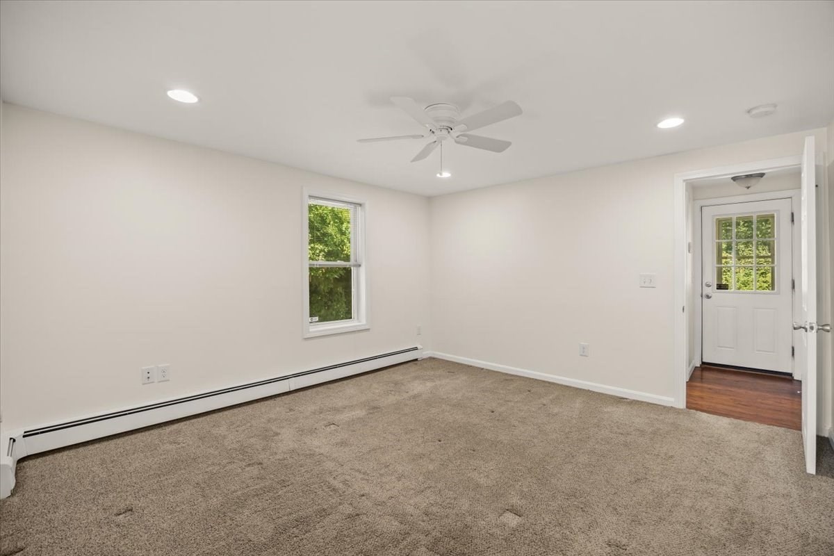 201 Tiffany St Property Photo 14