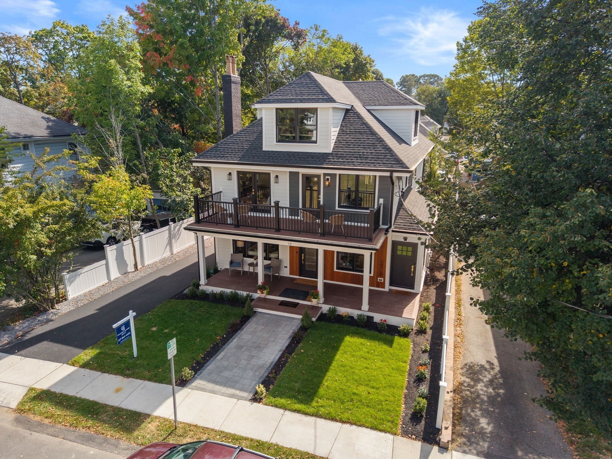19 Linden Ave Property Photo 1