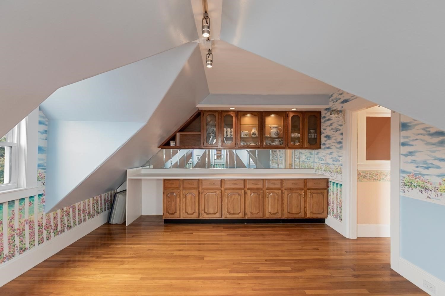 11 Tudor St Property Photo 35