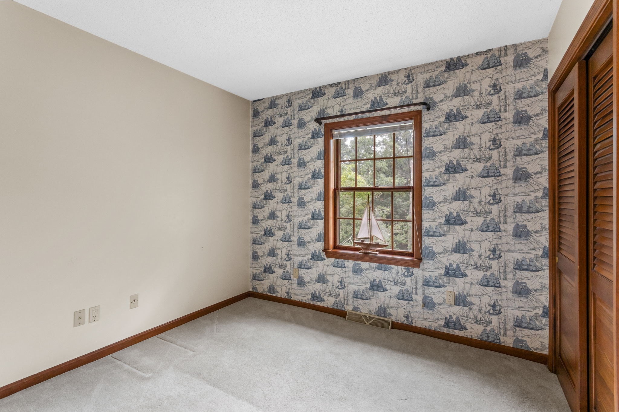 2 Robin Rd Property Photo 18