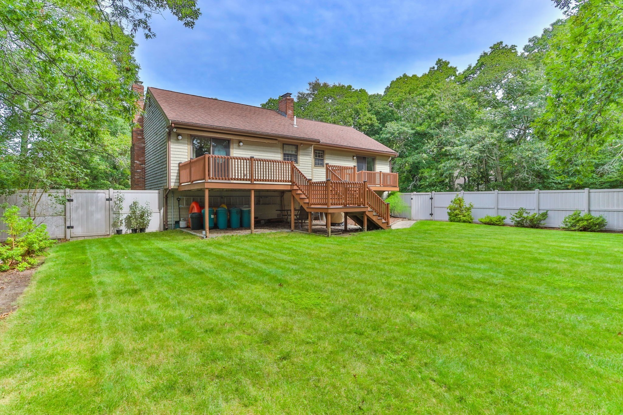 2 Robin Rd Property Photo 34