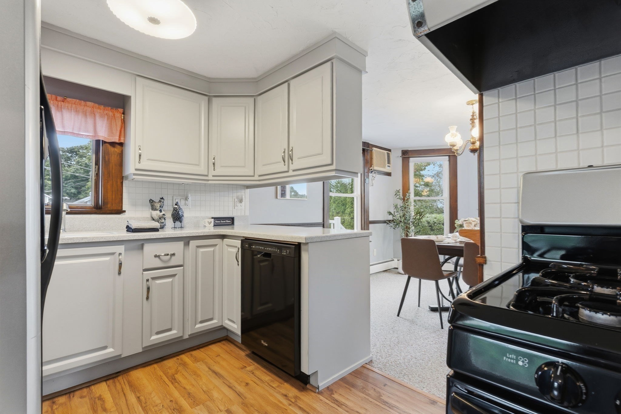 4 Longfellow St Property Photo 10