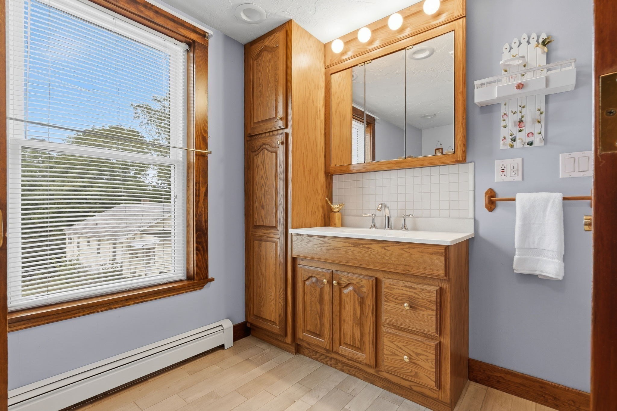 4 Longfellow St Property Photo 16