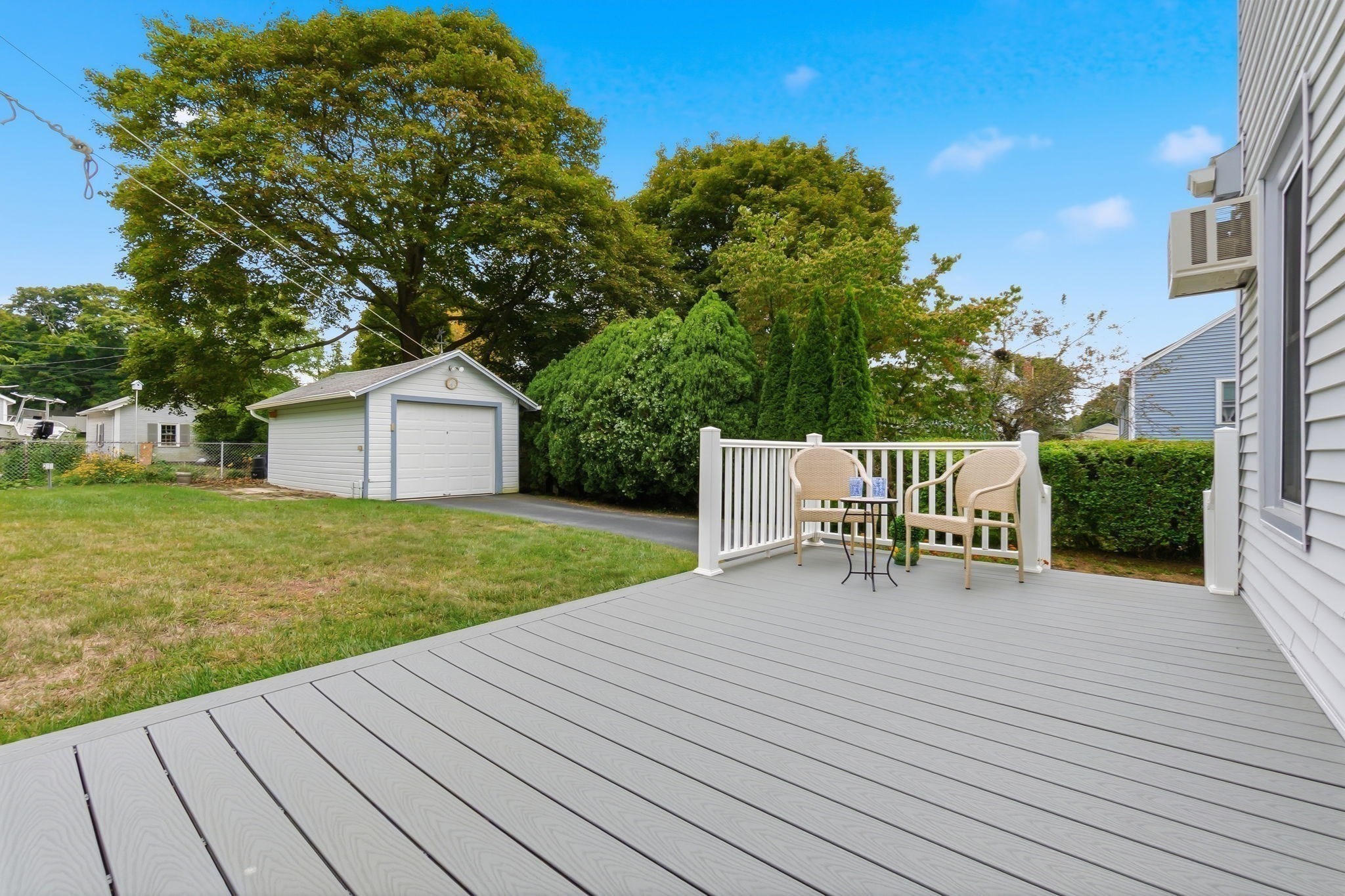4 Longfellow St Property Photo 29