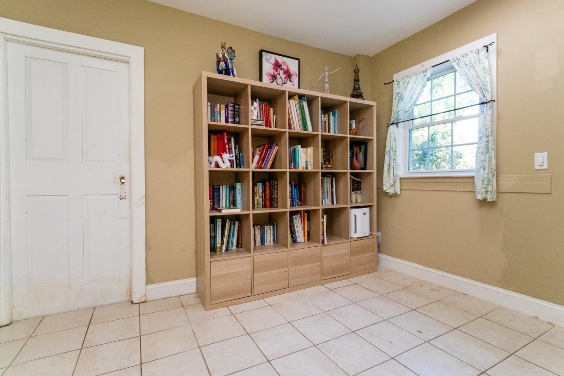 1070 Liberty St Property Photo 15