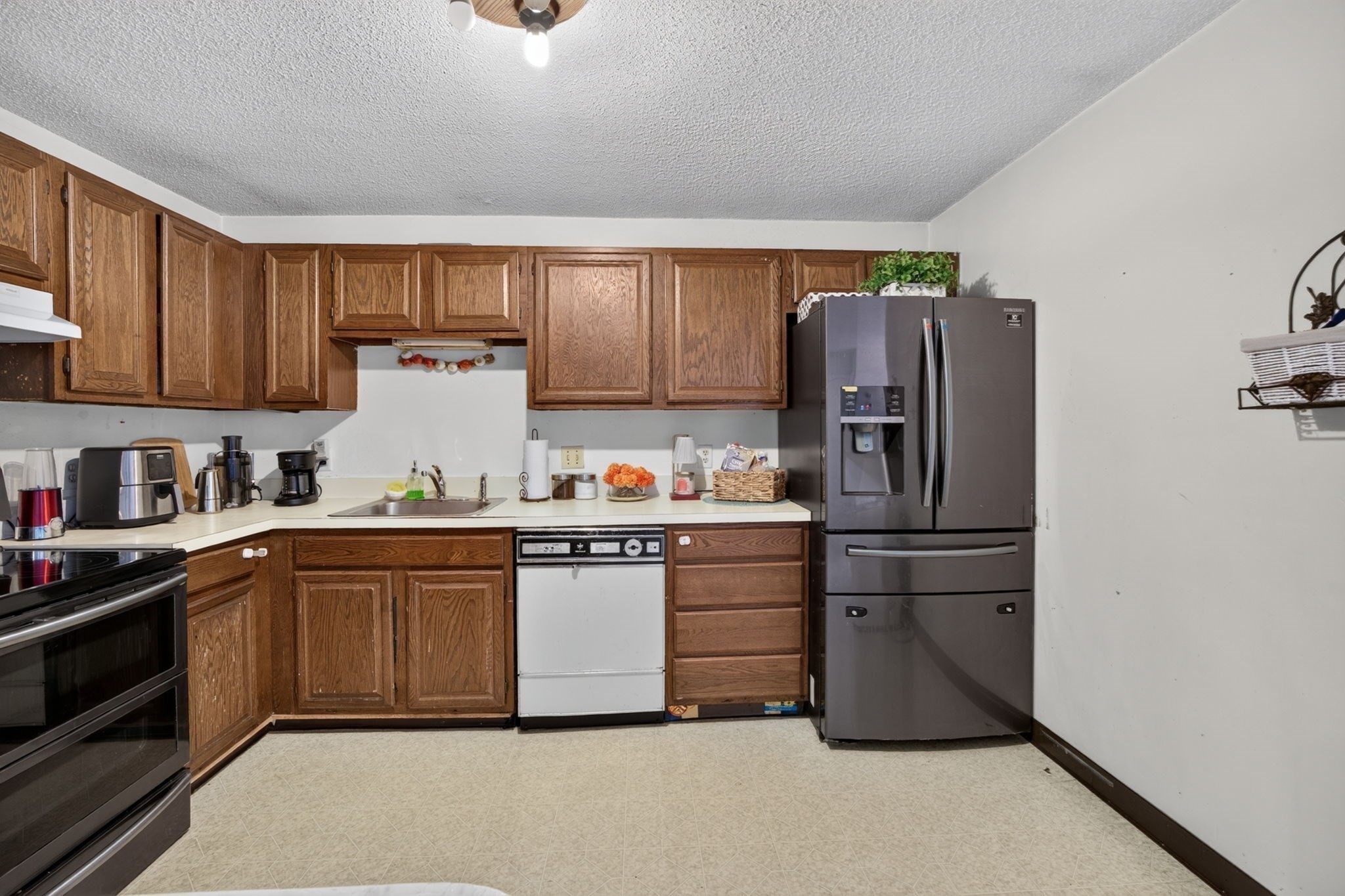 204 Washington St # 304 Property Photo 4