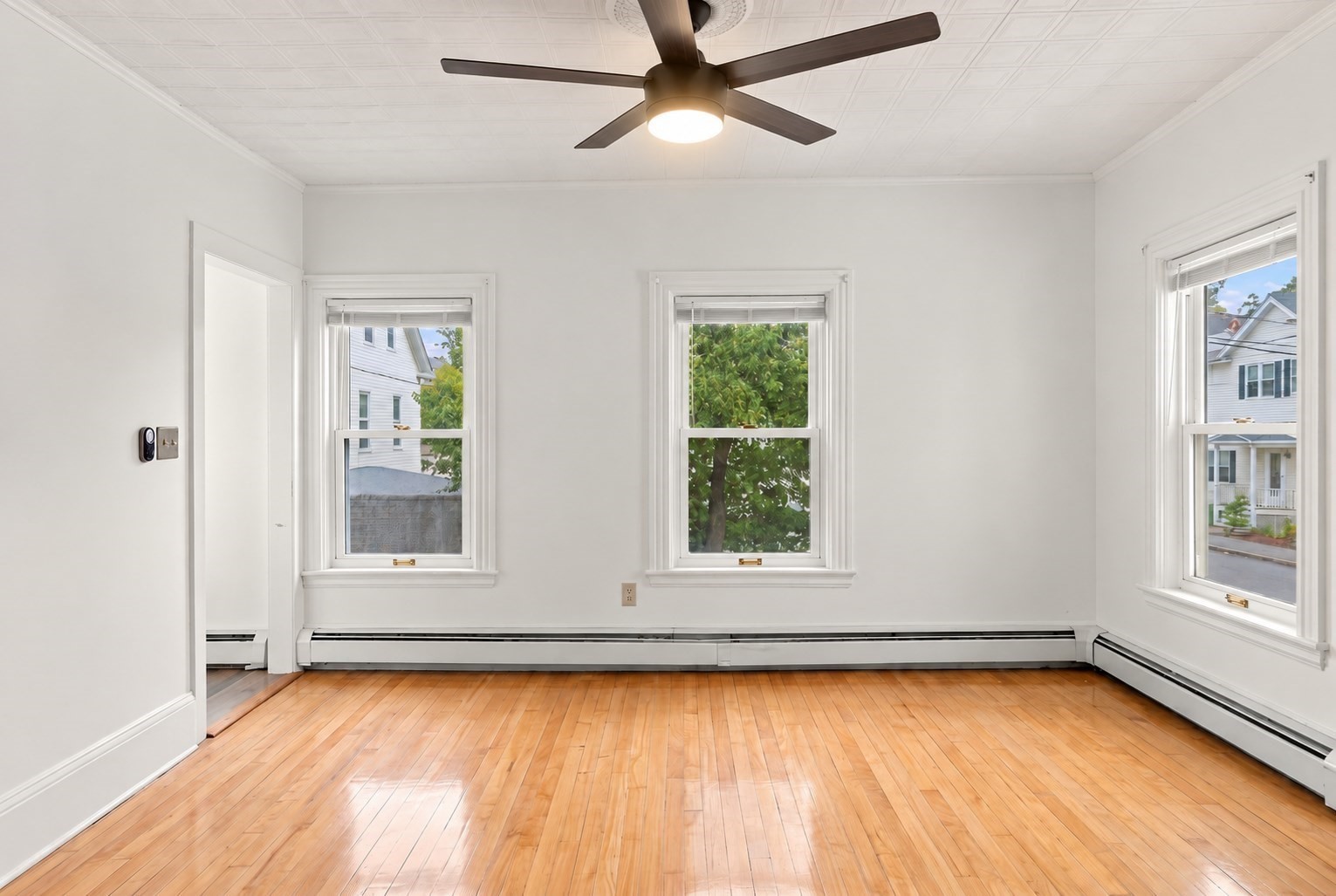 28 S Warren St Property Photo 7