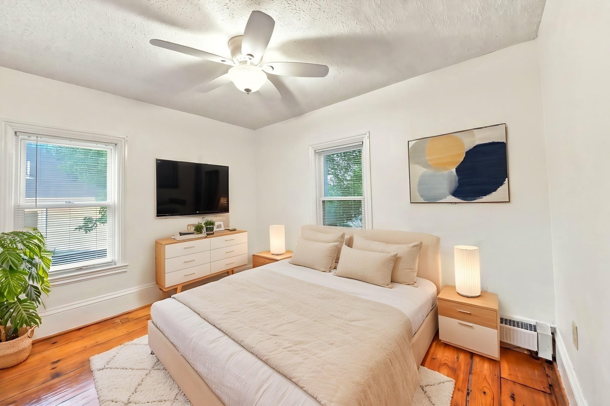 28 S Warren St Property Photo 10