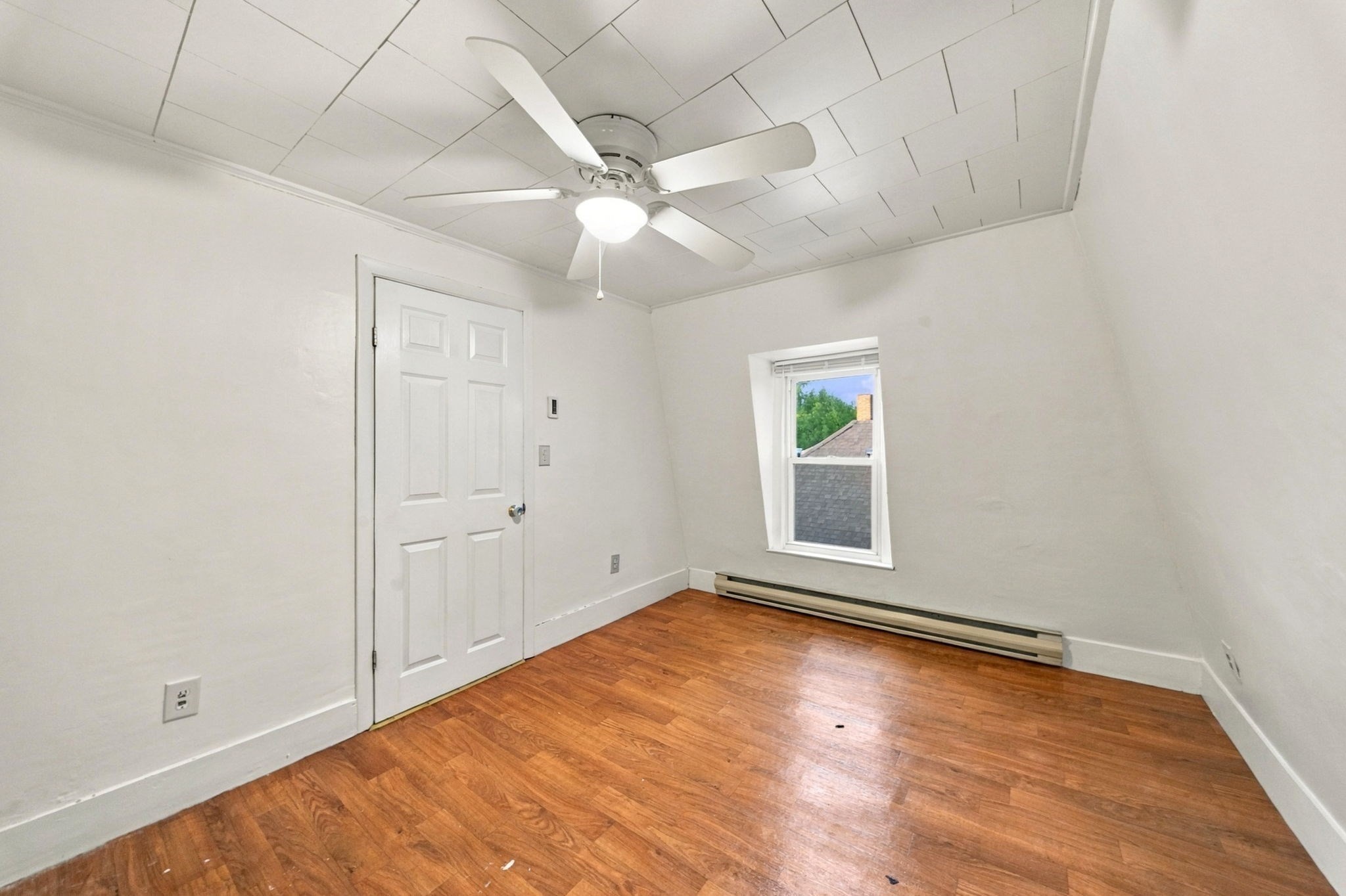 28 S Warren St Property Photo 15