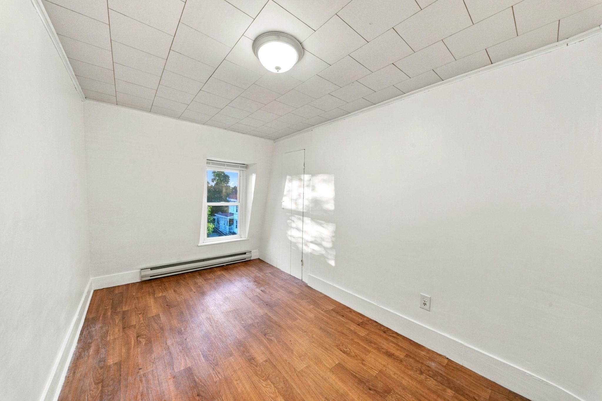 28 S Warren St Property Photo 17
