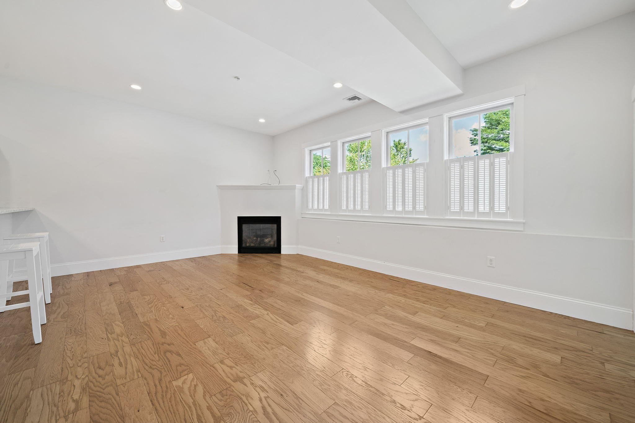 599 Washington St # 12 Property Photo 9