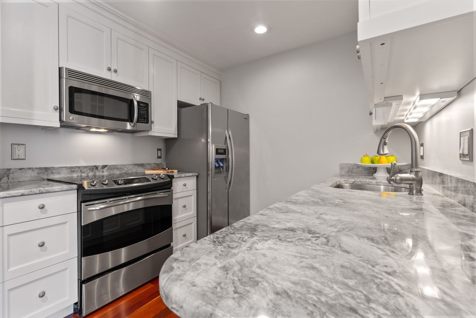 75 Clarendon St # 607 Property Photo 4