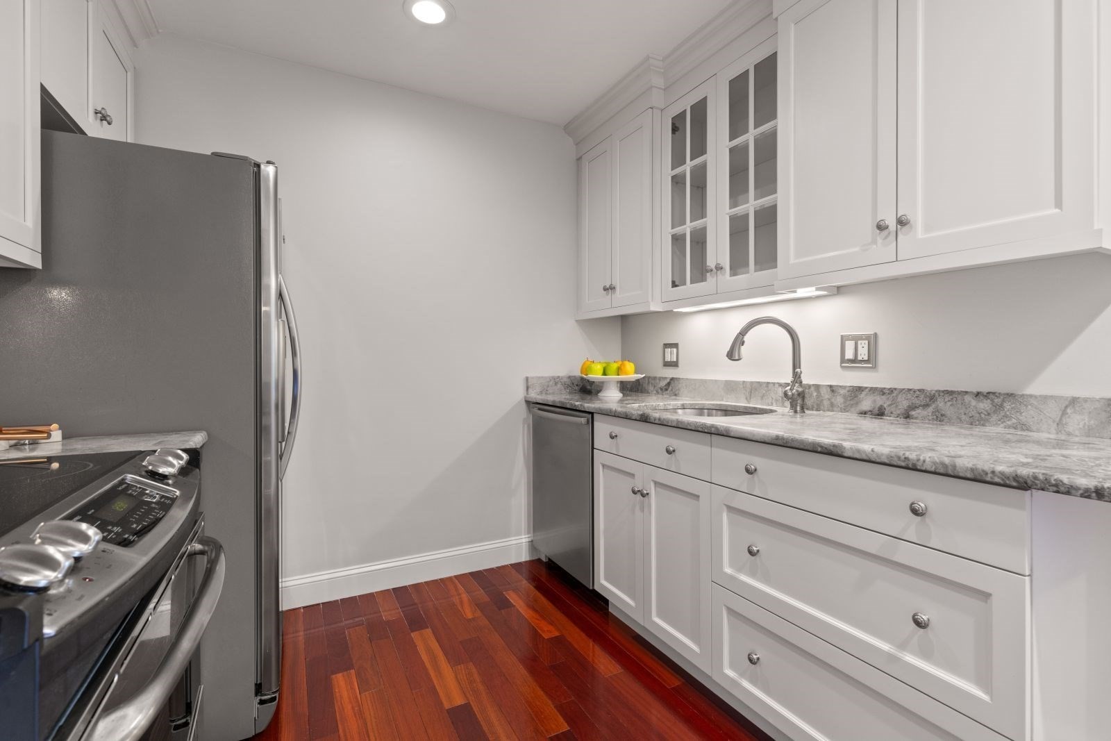 75 Clarendon St # 607 Property Photo 5
