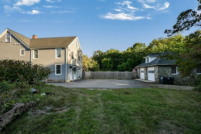 28 Elm St Property Photo 39