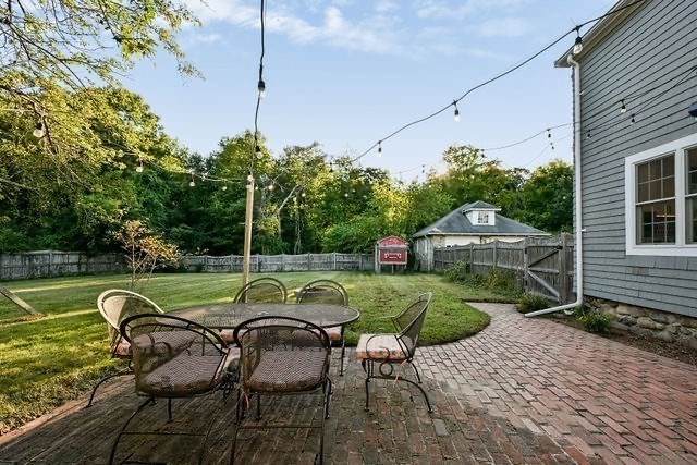 28 Elm St Property Photo 40