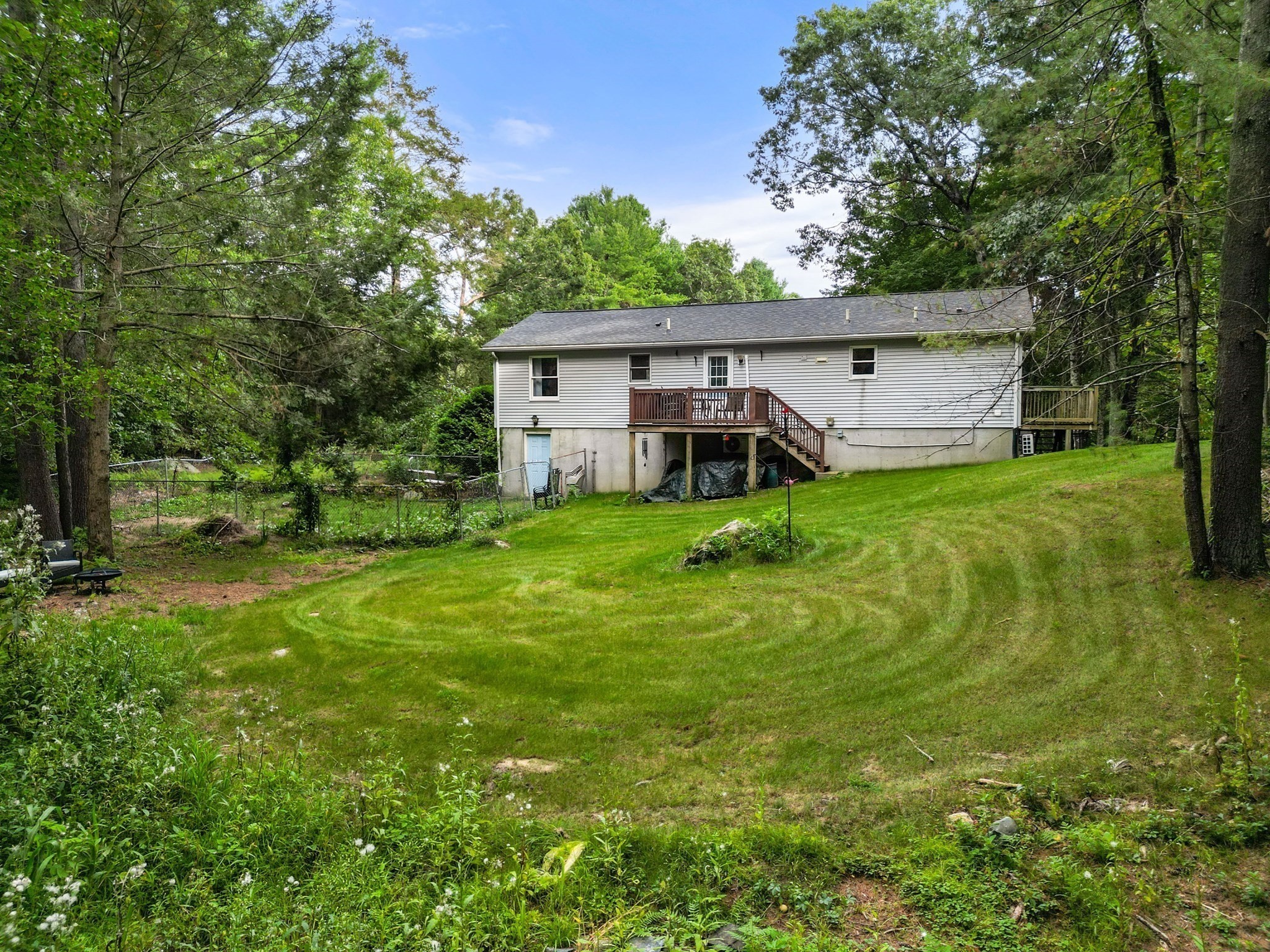 41 Woodland Rd Property Photo 27