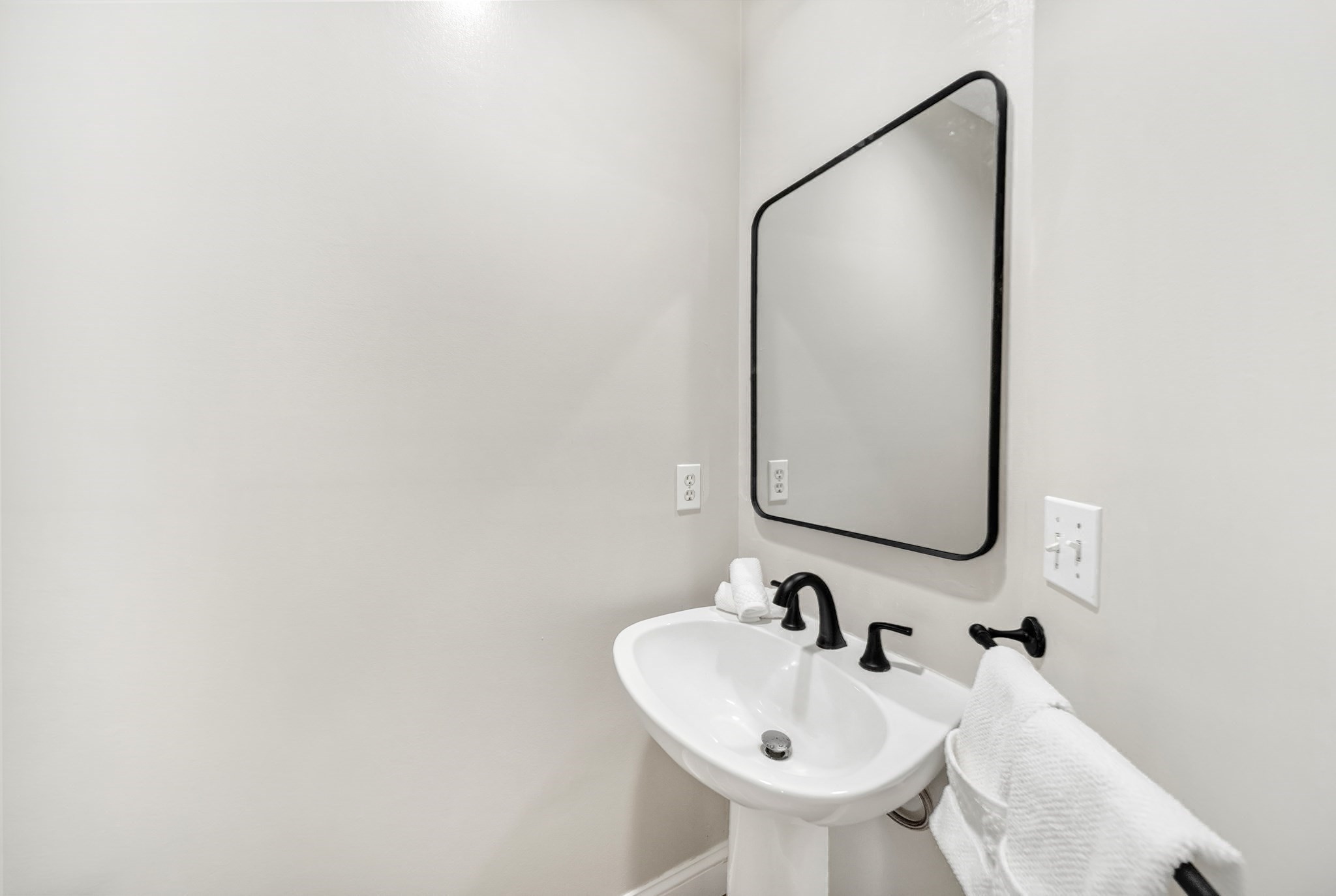 45 Bishops Forest Dr # 45 Property Photo 28