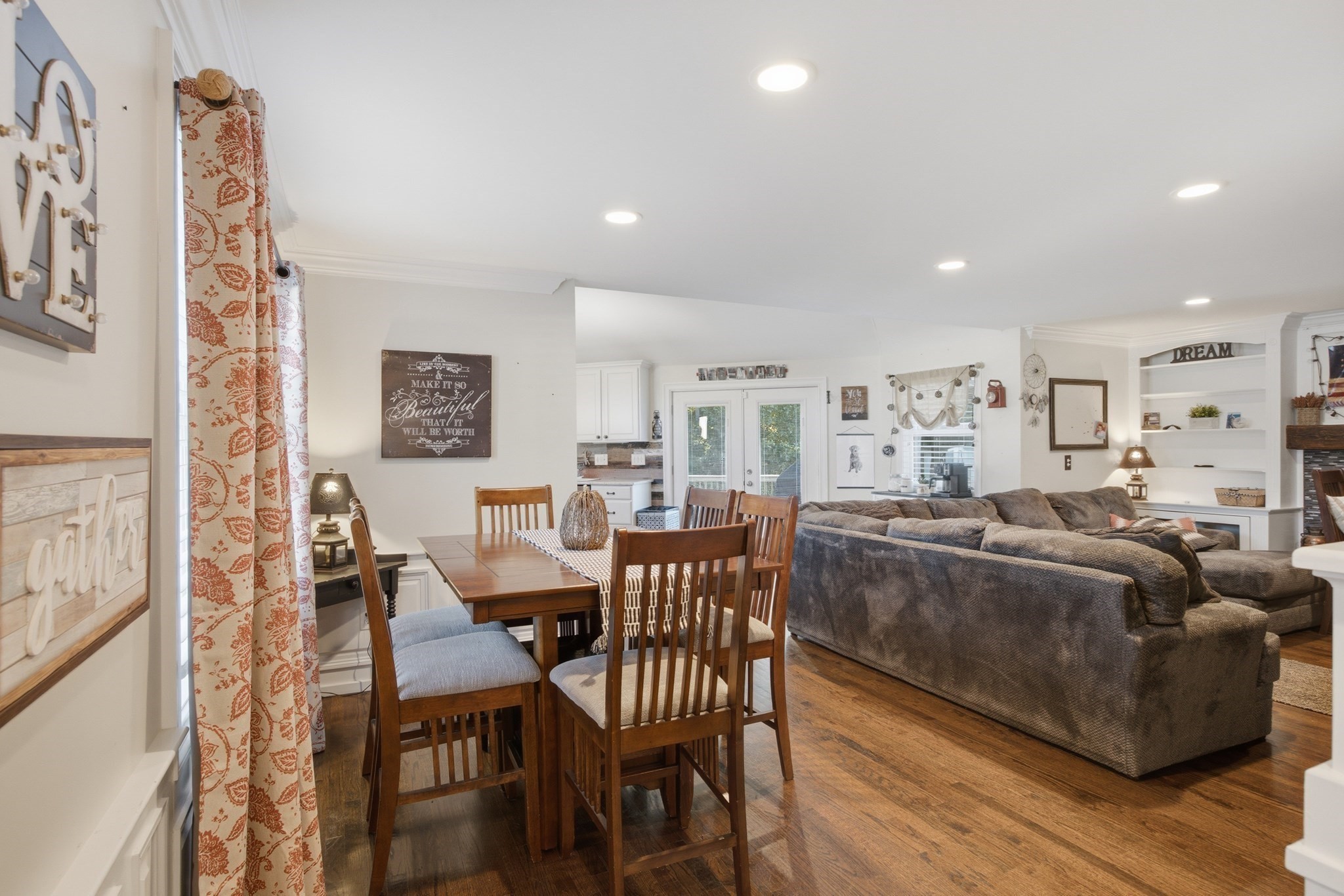 47 John St Property Photo 11
